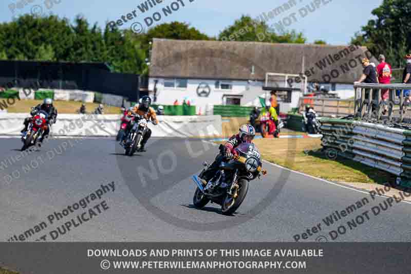 Vintage motorcycle club;eventdigitalimages;mallory park;mallory park trackday photographs;no limits trackdays;peter wileman photography;trackday digital images;trackday photos;vmcc festival 1000 bikes photographs